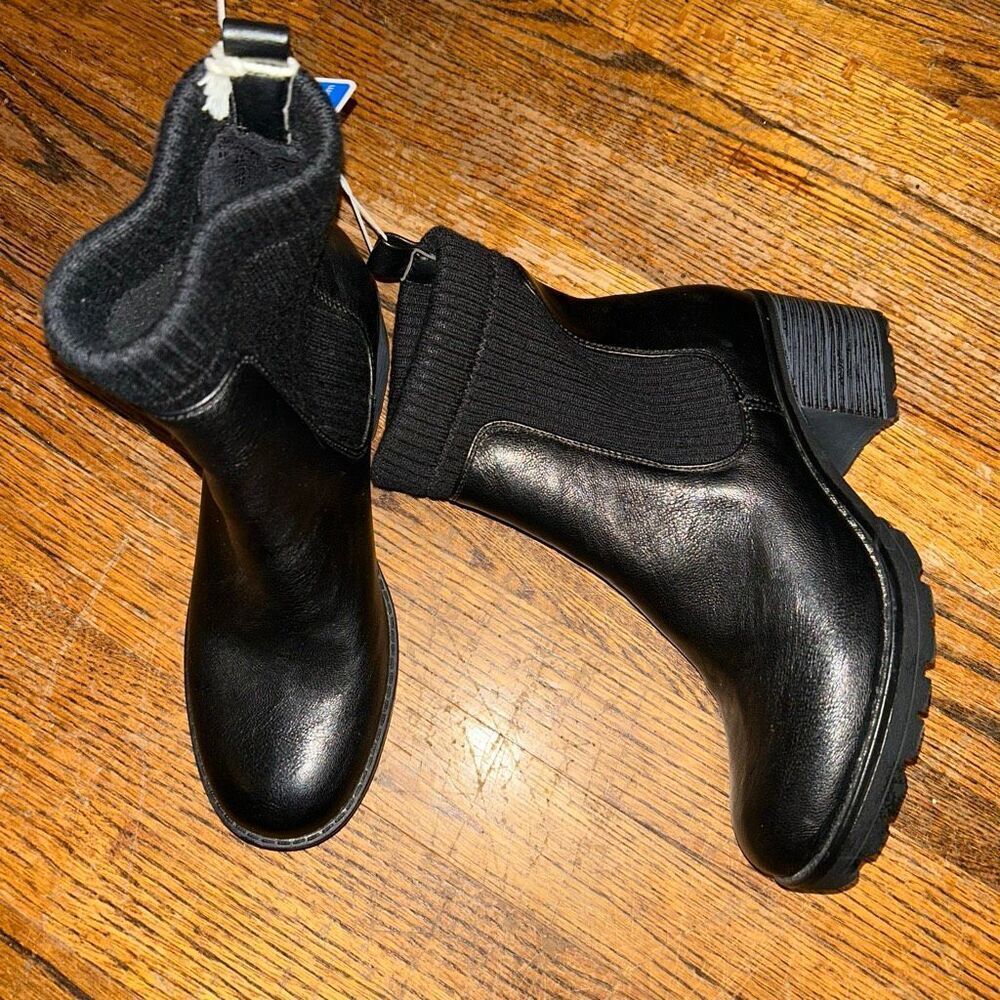 New White Mountain Boots